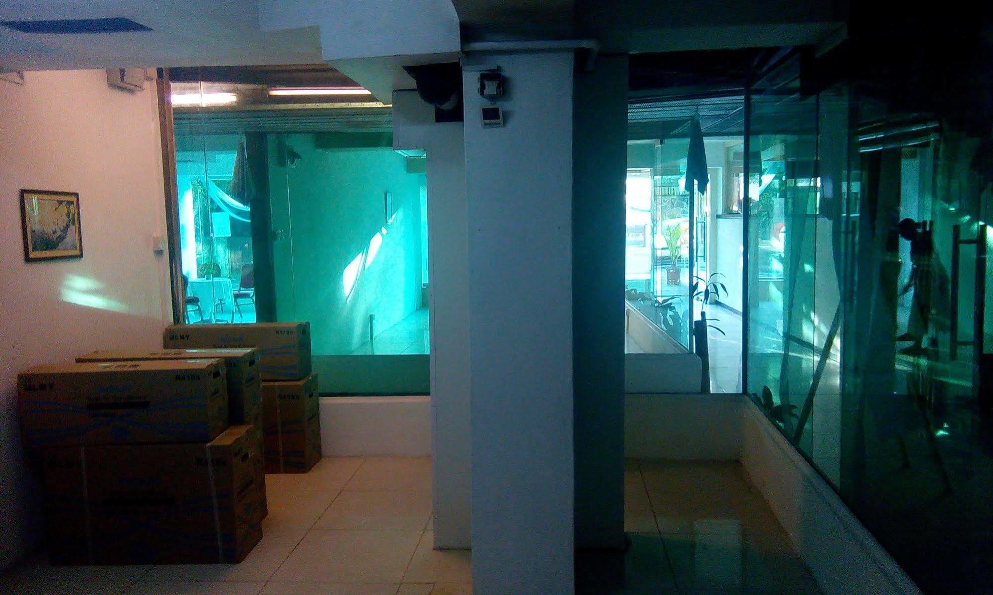 Hypertek Hotel Grand Baie Exterior photo